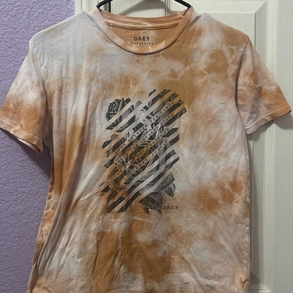 Obey t shirt